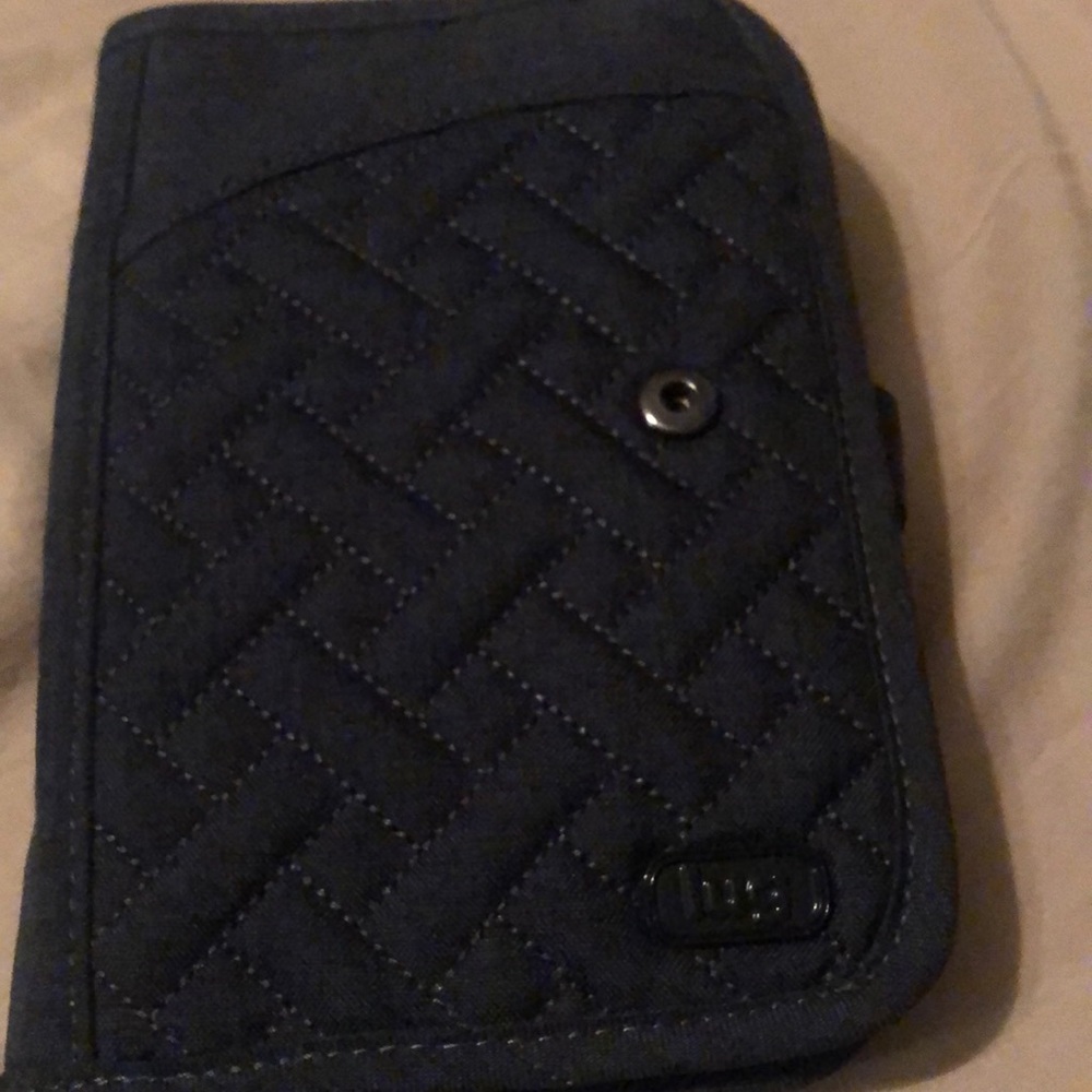 LUGZ Navy blue QUILTED TRVL RFID Wallet GUC